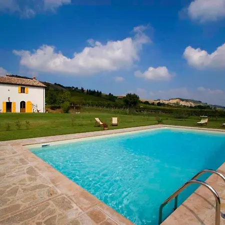 San Ruffillo Sleeps 6 Pool Wifi Daire *